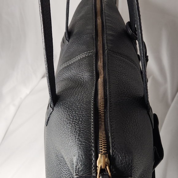 🔥RARE vntg. EUC GUCCI BLACK PEBBLED LEATHER BAG w/ATTACHED POUCH INSIDE + COA🔥 - Picture 5 of 13